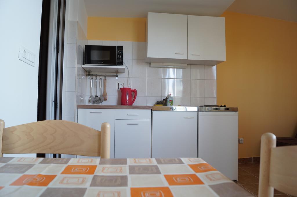 Studio Apartments Marija With Private Parking Makarska Kültér fotó